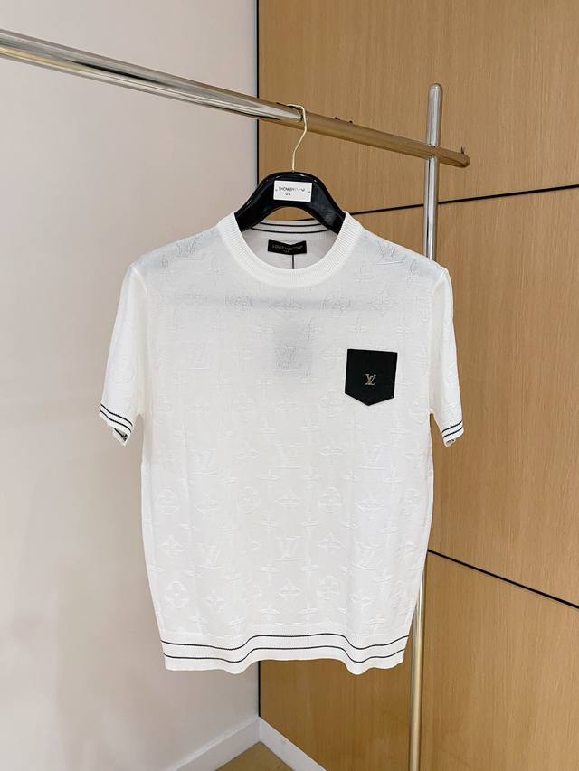 Lv 2025早秋新款圆领羊毛针织衫精致羊毛针织工艺 所有细节做工完美简约时尚 适配商务、休闲等多种场合 码数M-Xxxl