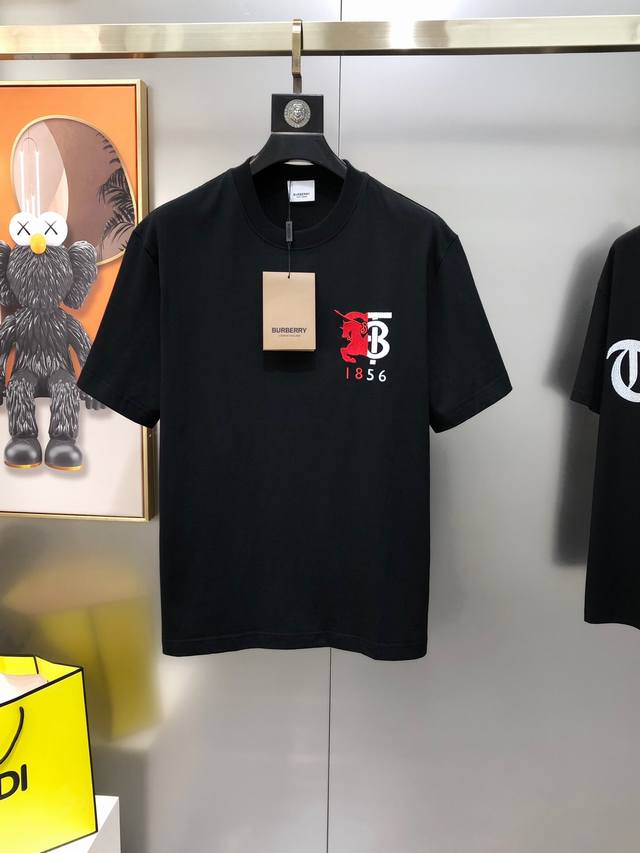 Burbe** 巴宝莉2025春夏新款原单男士圆领短袖T恤 专柜同步售卖 经典爆款高端品质 高版本 Os版型阔版 胸前立体刺绣战马Logo设计 定制进口双股10