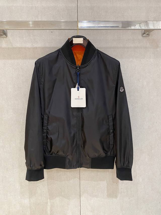 蒙口、2025新品双面穿夹克外套，时尚帅气，简约百搭款，袖口刺绣装饰图案Logo，定制原版面料，不仅挺括，保持潮流的廓形，又穿着舒适，纱织更细腻，码数M-3Xl