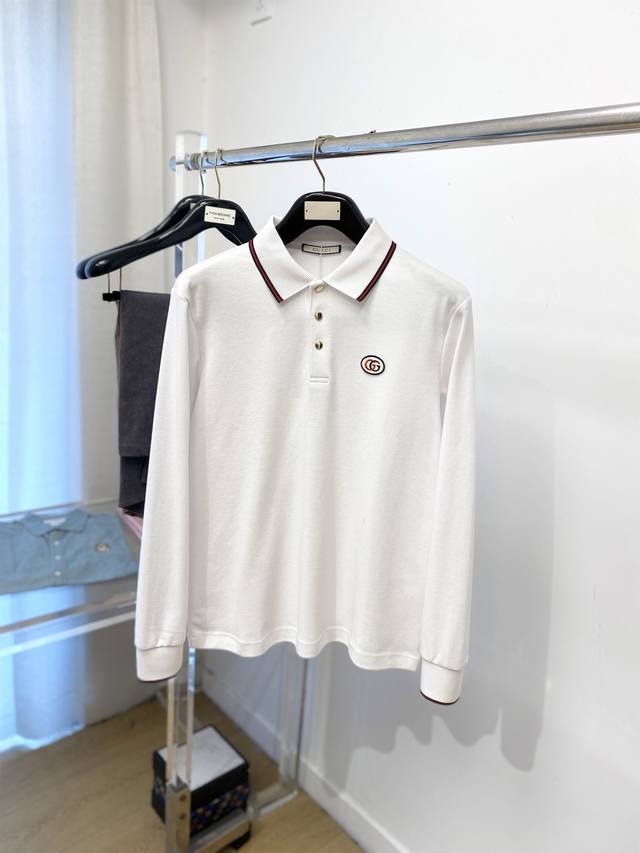 古奇、2025新品长袖，帅气时尚，胸前精致刺绣装饰字母Logo，简约百搭款。面料棉 不仅挺括，保持潮流的廓形，又穿着舒适，纱织更细腻，码数M-4Xl