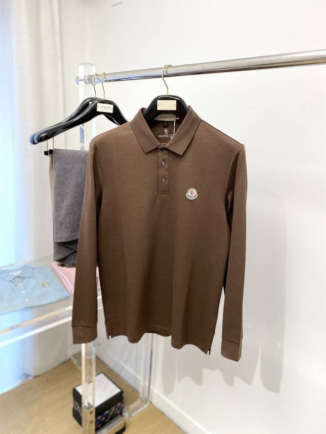 蒙口、2025新品长袖卫衣，帅气时尚，胸前刺绣装饰图案Logo，简约百搭款。面料棉 不仅挺括，保持潮流的廓形，又穿着舒适，纱织更细腻，码数M-4Xl