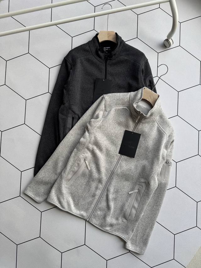 官网一比一 Arc'teryx 始祖鸟Covert Cardigan拉链立领抓绒夹克保暖外套男女同款 鸟家针织开衫2201纯色拉链立领抓绒长袖外套 这款针织毛衫