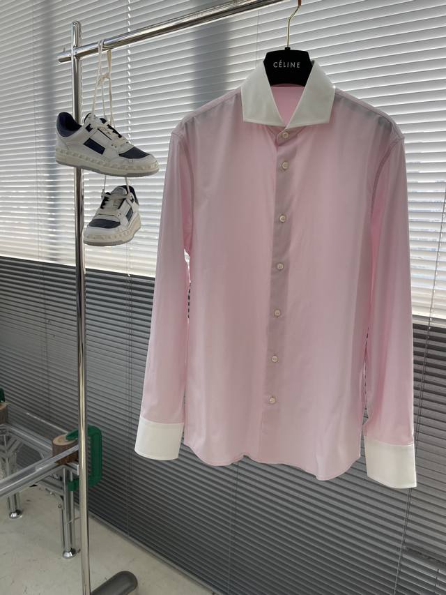 Prad 撞色领子细节府绸微弹力衬衫。明扣款，这款面料带弹力，穿着舒适！ 尺码:S-Xxl S码衣长75 胸围99 肩宽44 袖长62.5 M码衣长77 胸围1