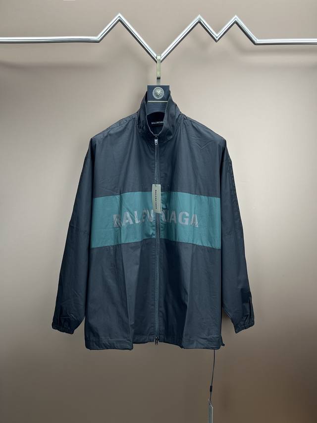 顶级原单品质 精修当天发货 Balenciaga巴黎世家印花夹克外套 正确价格P咨询客服 Yb购入打版，采用定制锦纶面料，胸前字母印花，拼色设计，能与同季下装搭