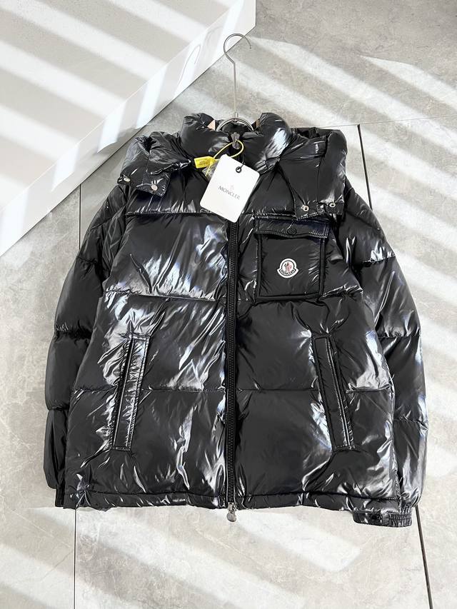 Mon*Ler蒙口 2025秋冬新款男女同款重工艺加厚保暖连帽羽绒服 ！年度的压轴款登场...匠心技艺于一身的经典款.高时尚的时装韵味,颜值高配款.客供高端聚脂