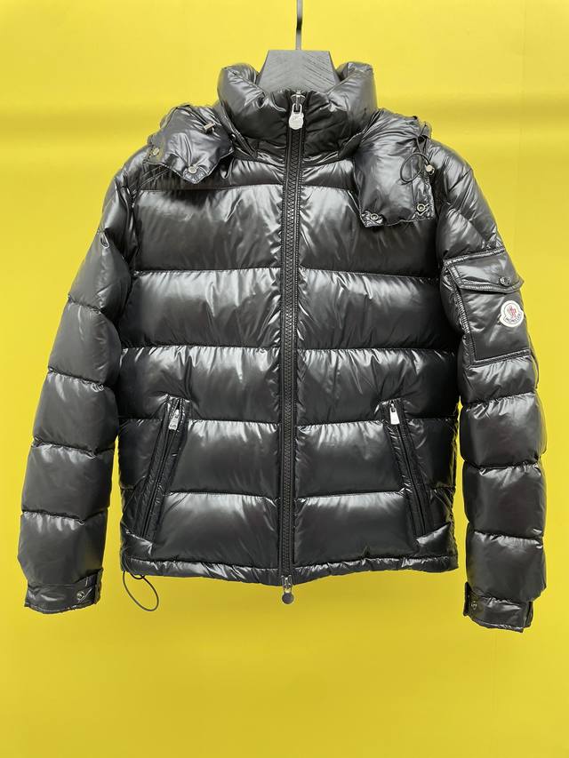 蒙口 高端推荐牛货 2025秋冬款男士Gw原单纯正90羽绒服！贵族血统 蓬松感十足 御寒神器 高端顶尖一线成衣，整件衣服采 用手重工艺设计，内里作为骨架支持的部