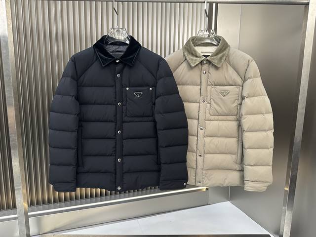 爆款2550秋冬新款羽绒服 原版1:1订制五金配件全进口原版定制 欢迎专柜对比 绝对的高品质 采用顶级90白鸭绒 超柔软 充羽量蓬松饱满 超级重工 面料做工杠杠