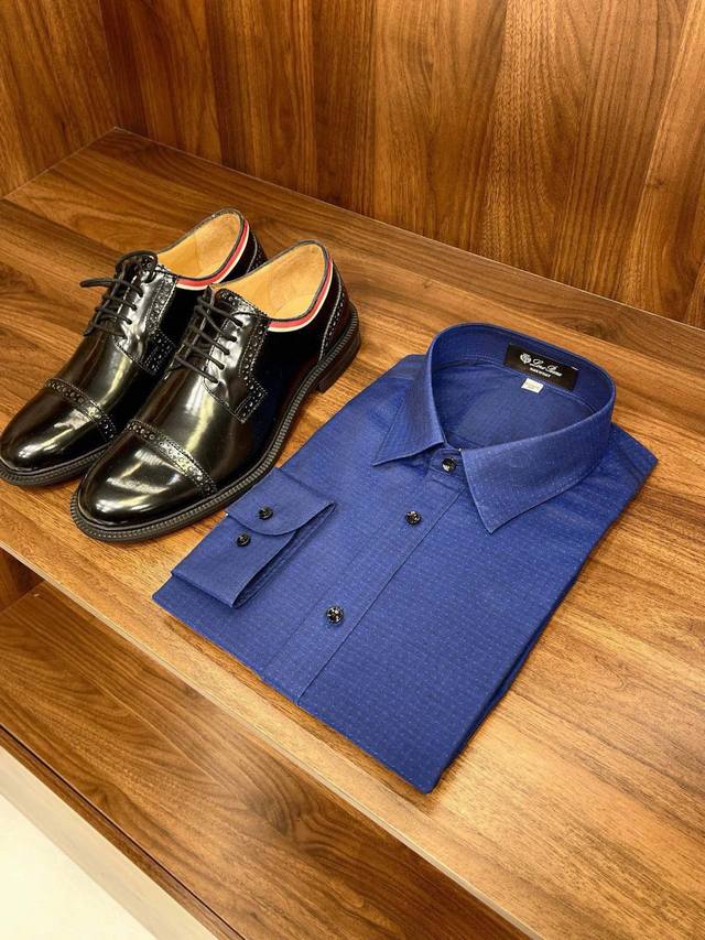 Lp提花系列产品！男人衣柜必备单品超柔特供面料方领长袖衬衫一款臻藏色织立体纹理装饰短袖男士衬衫！贸易公司渠道稀出，同步官网发售！ 极致奢华消费品典型代表，充满高