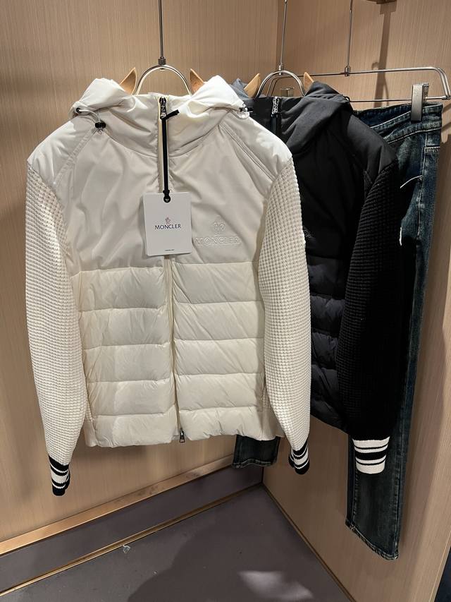 Monc*Ler蒙*口 2025秋冬经典羽绒针织拼接夹克外套，都市时尚休闲款！面料超软面料帅酷爆款夹克外套。时尚都市百搭款款，速干衣，水洗后快速脱水干爽，上身透