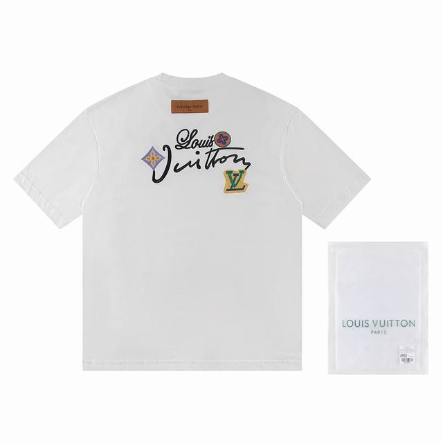 一首批.散单+10 Louis Vuitto*2025最新款短袖T恤贴布绣花 材质:采用高版本300G双纱精梳棉 尺寸:S M L Xl 颜色:黑白 款号:W2