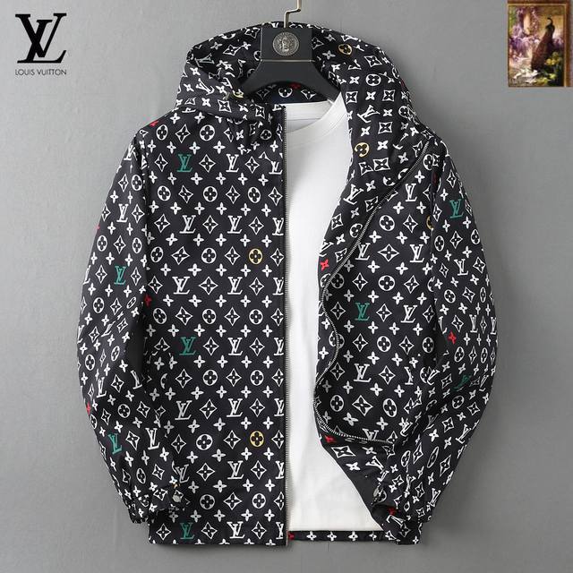 Lv 2025开秋新款男士夹克外套，原单三标齐全高端版本！专柜定制面料 透气舒适度高，细节无可挑剔，品牌元素设计理念，专业代购级体现高品质。手感细腻柔软！呈现休