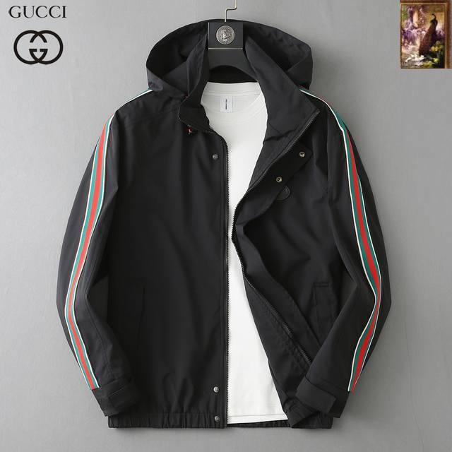 古奇 2025开秋新款男士夹克外套，原单三标齐全高端版本！专柜定制面料 透气舒适度高，细节无可挑剔，品牌元素设计理念，专业代购级体现高品质。手感细腻柔软！呈现休