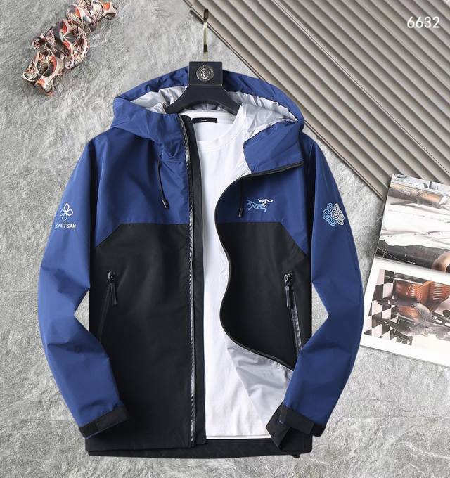 始祖鸟 高品质2025春秋新款夹克外套，秀场新品品相非常完美，记忆面料舒适保暖，三标齐全，色泽饱满诱人，非常出彩的设计，轻松将时髦感进阶，做工极为考究严谨，走线