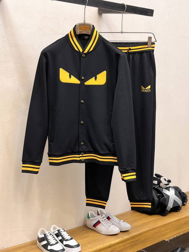 Fendi 芬迪 爆款套装来袭 专注官网原版 2025全新爆款开衫卫衣套装 原单狠货倾注顶级设计师的精心之作 就为一个贴合、完美的上身效果 全天然优质天丝罗马棉