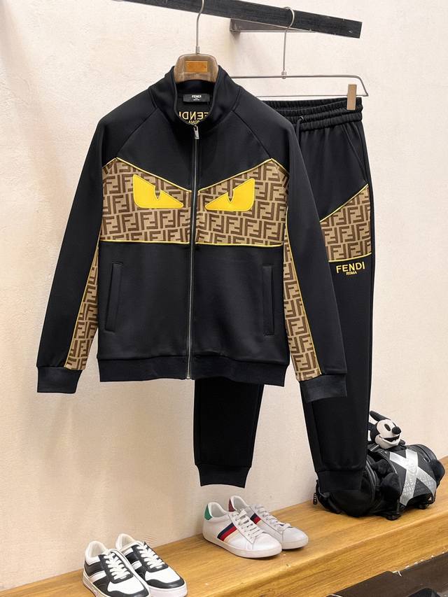 Fendi 芬迪 爆款套装来袭 专注官网原版 2025全新爆款开衫卫衣套装 原单狠货倾注顶级设计师的精心之作 就为一个贴合、完美的上身效果 全天然优质天丝罗马棉