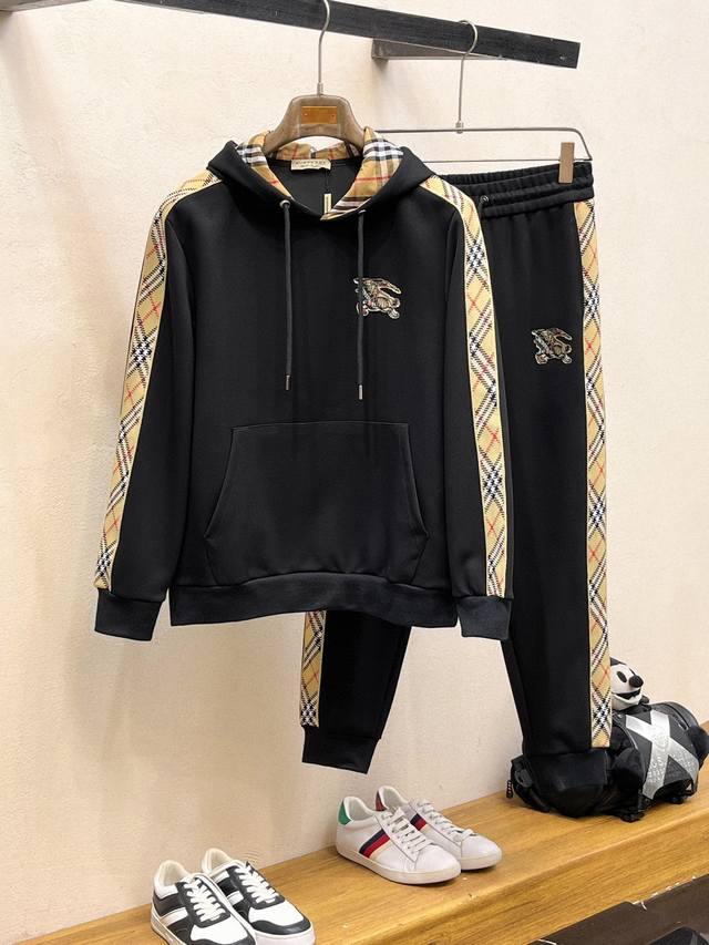 Burberry 巴宝莉 爆款套装来袭 专注官网原版 2025全新爆款开衫卫衣套装 原单狠货倾注顶级设计师的精心之作 就为一个贴合、完美的上身效果 全天然优质天