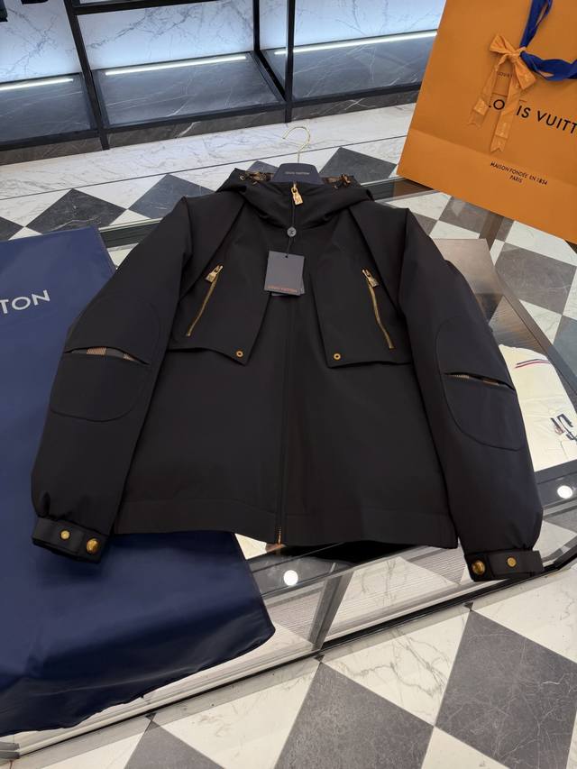 Louis Vuitton Lv拼接棋盘格老花连帽羽绒外套.更多细节实拍.