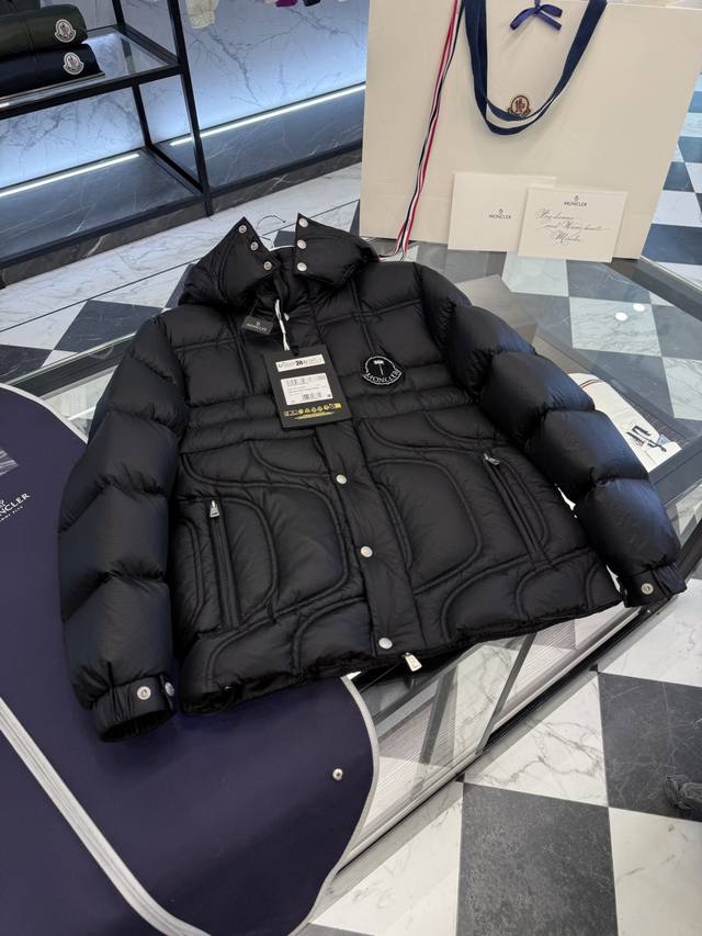 Moncler X palm Angels Cherith男女同款羽绒服.天才设计师限定系列.更多细节实拍.