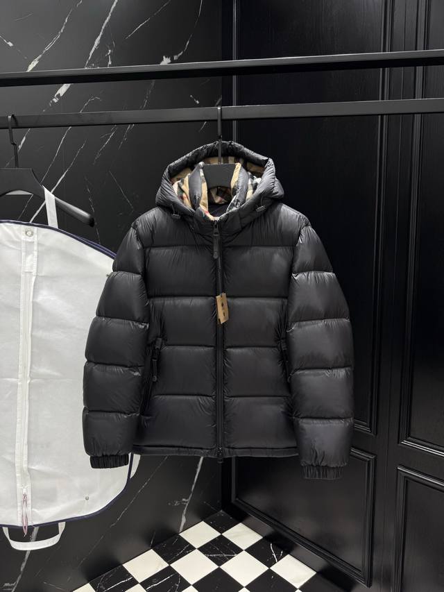 2025秋冬新款原版1:1订制五金配件全进口原版定制 欢迎专柜对比 绝对的高品质 采用顶级95白鸭绒 超柔软 充羽量蓬松饱满 超级重工 面料做工杠杠的版型完美