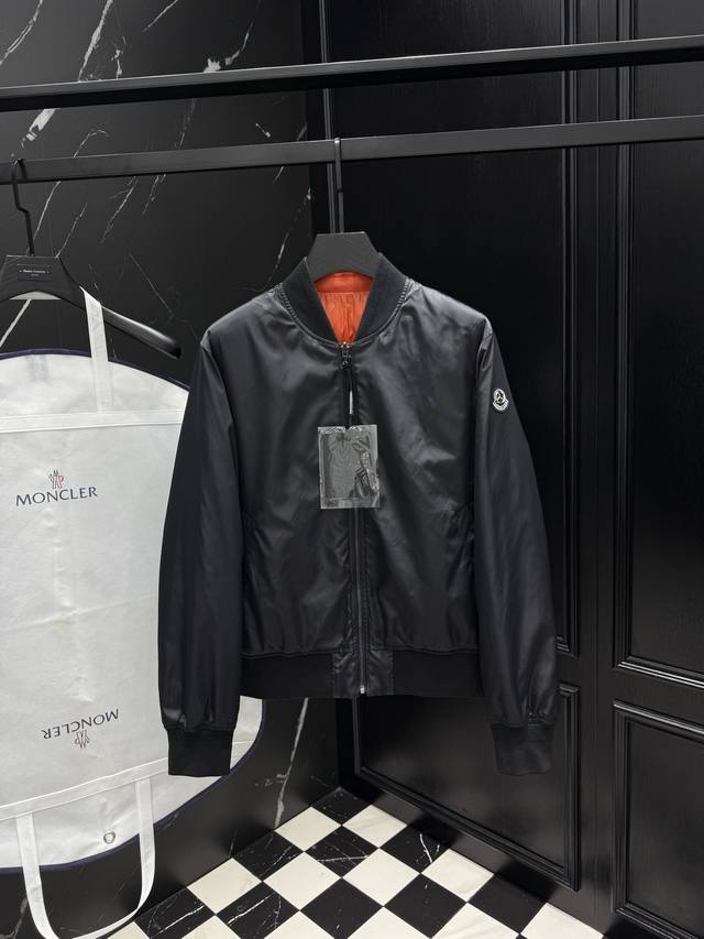 2025秋冬新款 双面穿 原版1:1订制五金配件全进口原版定制 欢迎专柜对比 绝对的高品质 采用顶级95白鸭绒 超柔软 充羽量蓬松饱满 超级重工 面料做工杠杠的