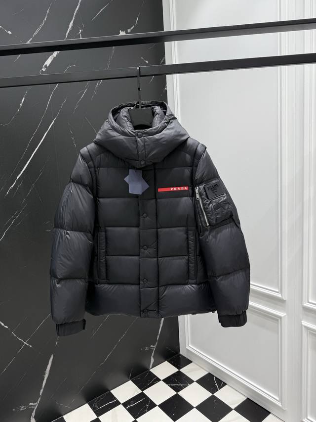 2025秋冬新款原版1:1订制五金配件全进口原版定制 欢迎专柜对比 绝对的高品质 采用顶级95白鸭绒 超柔软 充羽量蓬松饱满 超级重工 面料做工杠杠的版型完美