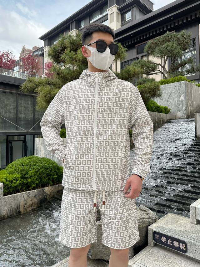 芬迪 2025夏季防晒衣短裤套装，海外专柜同步 奢华高级定制 任何人都可以轻松驾驭，客供进口聚纤维面料 手软舒适有型 吸汗透气 ，外贸公司订单，国内一线代工厂p