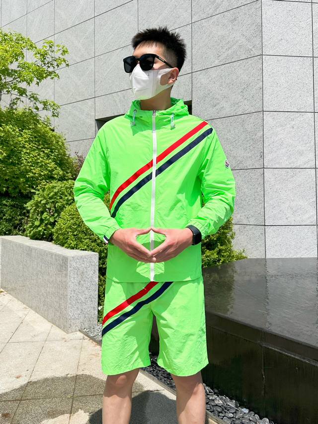 蒙口 2025夏季防晒衣短裤套装，海外专柜同步 奢华高级定制 任何人都可以轻松驾驭，客供进口聚纤维面料 手软舒适有型 吸汗透气 ，外贸公司订单，国内一线代工厂p