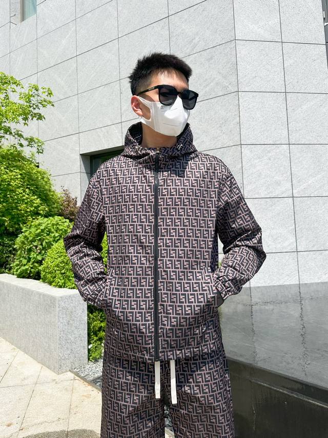 芬迪 2025夏季防晒衣短裤套装，海外专柜同步 奢华高级定制 任何人都可以轻松驾驭，客供进口聚纤维面料 手软舒适有型 吸汗透气 ，外贸公司订单，国内一线代工厂p