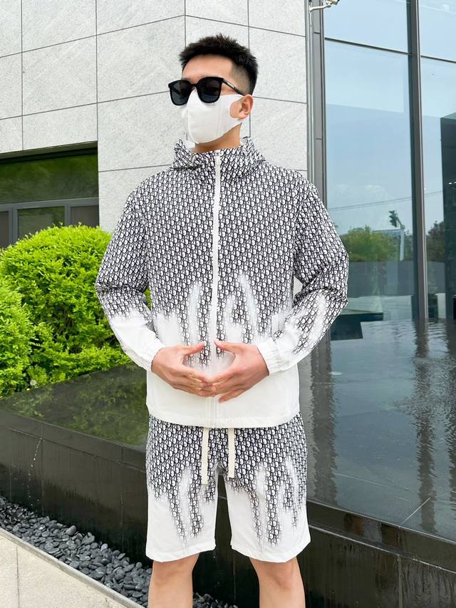 迪奥 2025夏季防晒衣短裤套装，海外专柜同步 奢华高级定制 任何人都可以轻松驾驭，客供进口聚纤维面料 手软舒适有型 吸汗透气 ，外贸公司订单，国内一线代工厂p