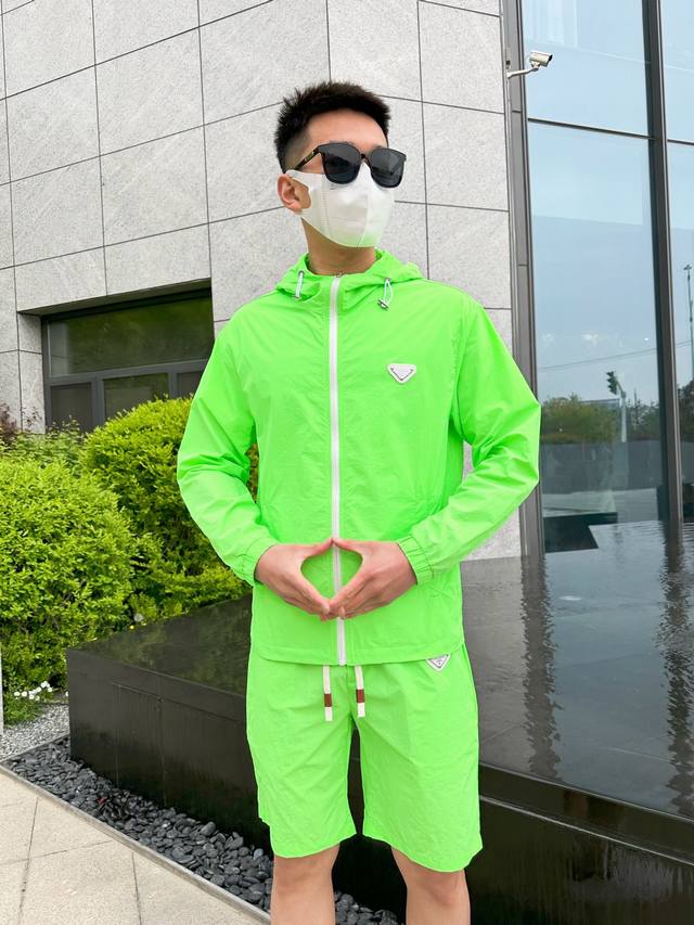 普拉达 2025夏季防晒衣短裤套装，海外专柜同步 奢华高级定制 任何人都可以轻松驾驭，客供进口聚纤维面料 手软舒适有型 吸汗透气 ，外贸公司订单，国内一线代工厂