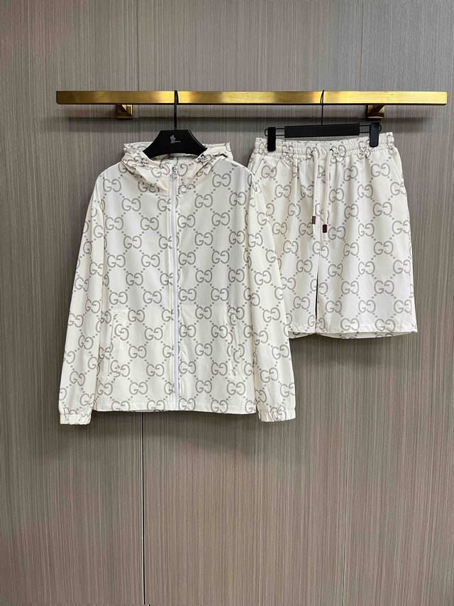 古驰 2025夏季防晒衣短裤套装，海外专柜同步 奢华高级定制 任何人都可以轻松驾驭，客供进口聚纤维面料 手软舒适有型 吸汗透气 ，外贸公司订单，N国内一线代工厂