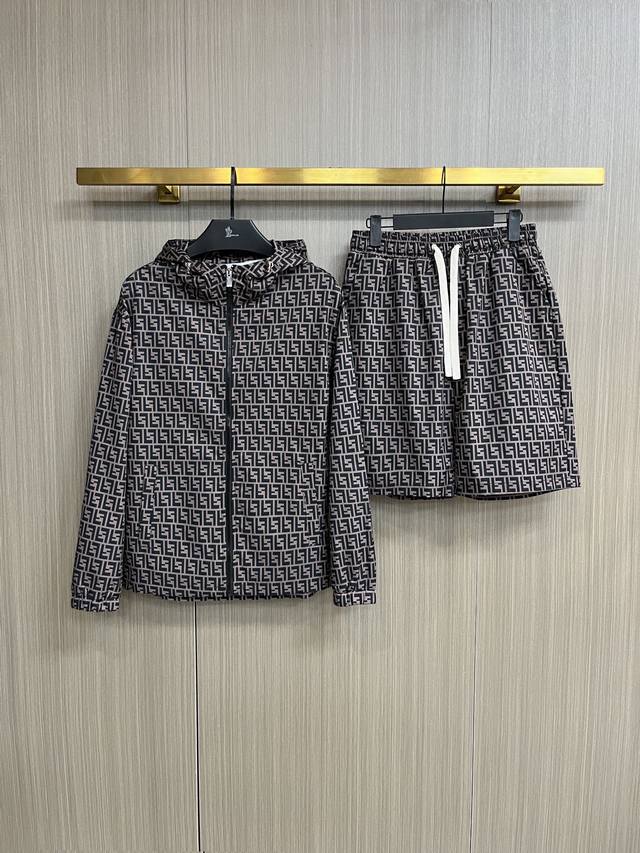 芬迪 2025夏季防晒衣短裤套装，海外专柜同步 奢华高级定制 任何人都可以轻松驾驭，客供进口聚纤维面料 手软舒适有型 吸汗透气 ，外贸公司订单，N国内一线代工厂