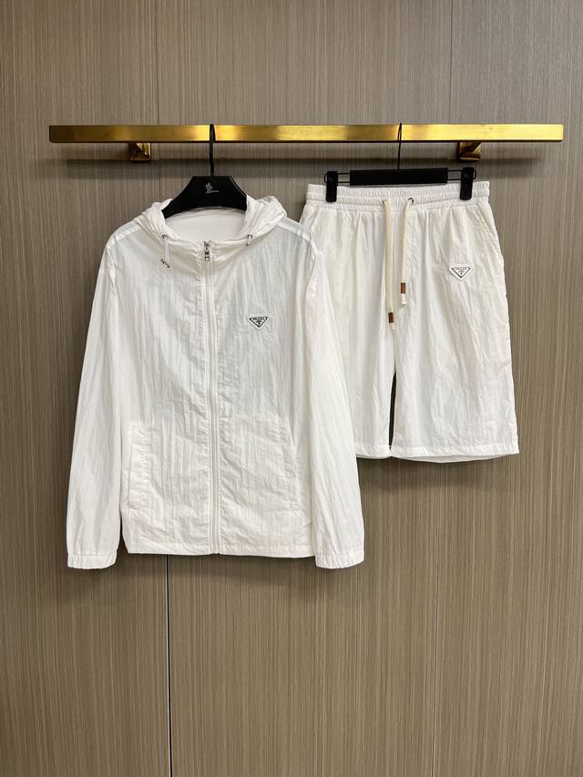 普拉达 2025夏季防晒衣短裤套装，海外专柜同步 奢华高级定制 任何人都可以轻松驾驭，客供进口聚纤维面料 手软舒适有型 吸汗透气 ，外贸公司订单，N国内一线代工