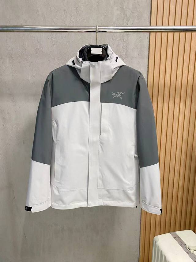 2025上新爆款 顶级始祖鸟羽绒 三合一可拆卸 始祖鸟百灵达万针刺绣 区别市场易脱落印花廉价版本 2025秋冬新款羽绒服始祖鸟新款连帽设计羽绒服外套，爆款三合一