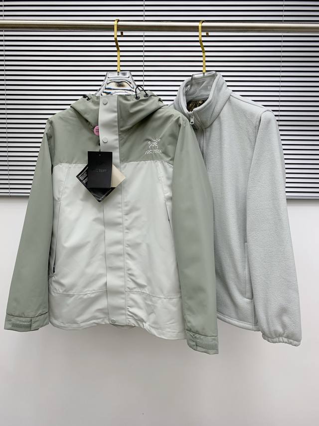 三合一羊羔毛 始祖鸟百灵达万针刺绣 区别市场易脱落印花廉价版本 最高版本Arcteryx Beta Sv始祖鸟硬壳顶级全压胶版本冲锋衣 自购Zp打版 所有数据