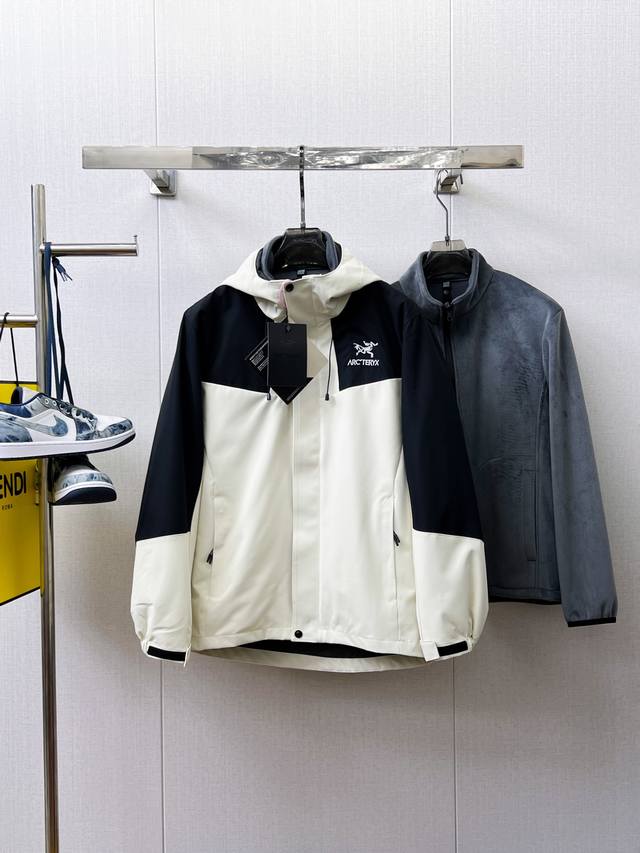 主推产品 年后可售后！ 三合一羊羔毛 始祖鸟百灵达万针刺绣 区别市场易脱落印花廉价版本 最高版本Arcteryx Beta Sv始祖鸟硬壳顶级全压胶版本冲锋衣