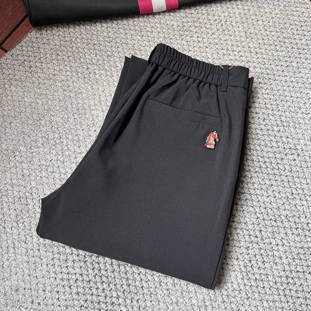 爱马 ‘’Ss25秋冬新款休闲裤西裤，官网同步发售，裤身工艺设计，进口客供辅料、面料定制，代工厂p出品免检！每个细节做到极致，原版五金配件，潮范十足、上身有型帅