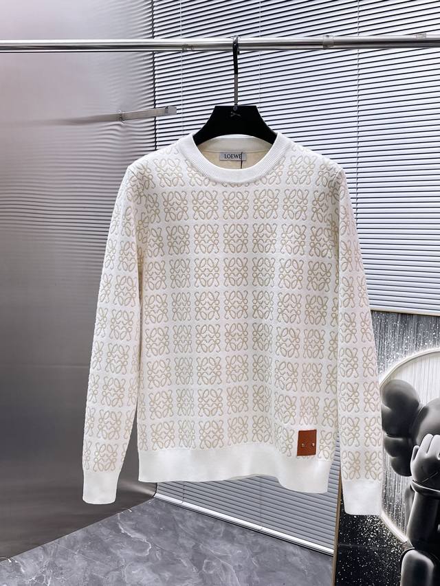 罗意威 Loewe 2025Ss新款 羊毛混纺 圆领 长袖 毛衣 羊毛衫 打底衫，高端版本！专柜定制面料 透气舒适度高，细节无可挑剔，品牌元素设计理念，体现高品