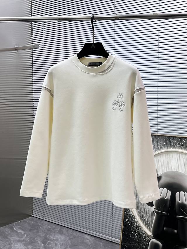 克罗心 2025Ss新款 长袖 圆领 卫衣，高端版本！专柜定制面料 透气舒适度高，细节无可挑剔，品牌元素设计理念，体现高品质。手感细腻柔软！呈现休闲裁剪，上身版