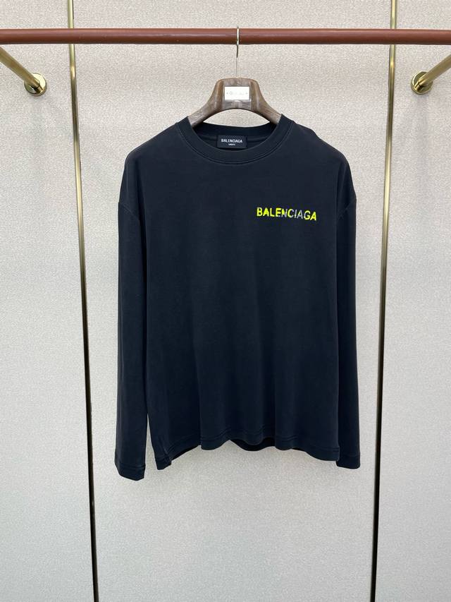 Balenciaga巴黎世家砸锅卖铁都要上的新款！新款原单男士休闲长袖 高端定制 高端版本 时尚百搭爆款进口面料 手感超柔软细腻 穿着亲肤舒适 高端精品 代工厂