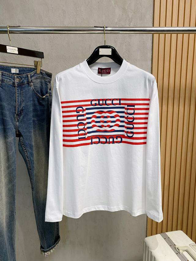 高版本 古驰 2025新款经典圆领长袖 时尚百搭经典元素打造精致工艺专柜面料，顶级元素融合打造，经典短袖3标齐全，潮男时尚，无论是上身舒适度还是都是无可比拟的存