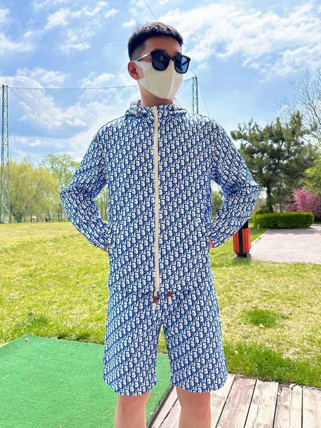 迪奥 2025夏季防晒衣短裤套装，海外专柜同步 轻薄高品质面料奢华高级定制 任何人都可以轻松驾驭，客供进口聚纤维面料 手软舒适有型 吸汗透气 ，外贸公司订单，N