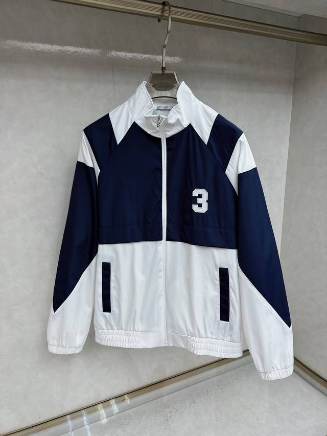 迪奥 专供新款原单男士夹克外套 渠道特供 高端货简约经典大爆款 原版聚酯纤维创新科技面料 简洁利落又清爽商务，品质做工细节经得起任何形式检验，绝对大厂代工出品