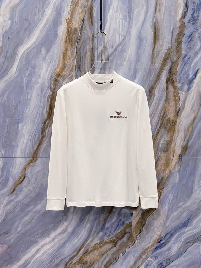 阿玛尼 2025秋冬专柜新款 时尚休闲打底衫长袖T恤，精选进口高密度双面拉架棉面料，精致原版Logo打造，舒适性与透气性兼优，柔软抗皱弹性和垂性极佳，无论是单穿