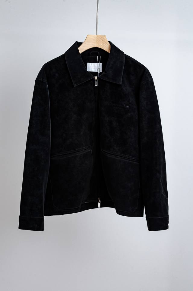 3 Di*Or 迪奥2025Fw新品进口仿麂皮绒面料经典翻领男士夹克外套#Kent外套，进口麂皮绒的绒面面料，柔软舒适，纹理细腻，经典可传承的飞行员夹克面料，本