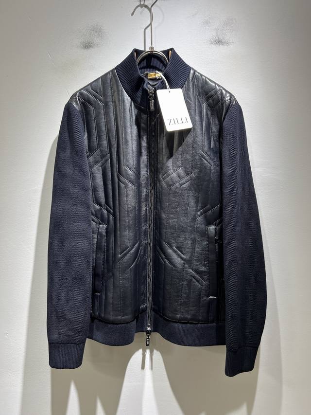 Zilli 2025秋冬新款男士夹克外套，最新的贸易订单全品相！！网红款！采用Logo五金图案设计！上身舒适透气，不僵硬，整体有着丰富的立体感，品质出口订单，定