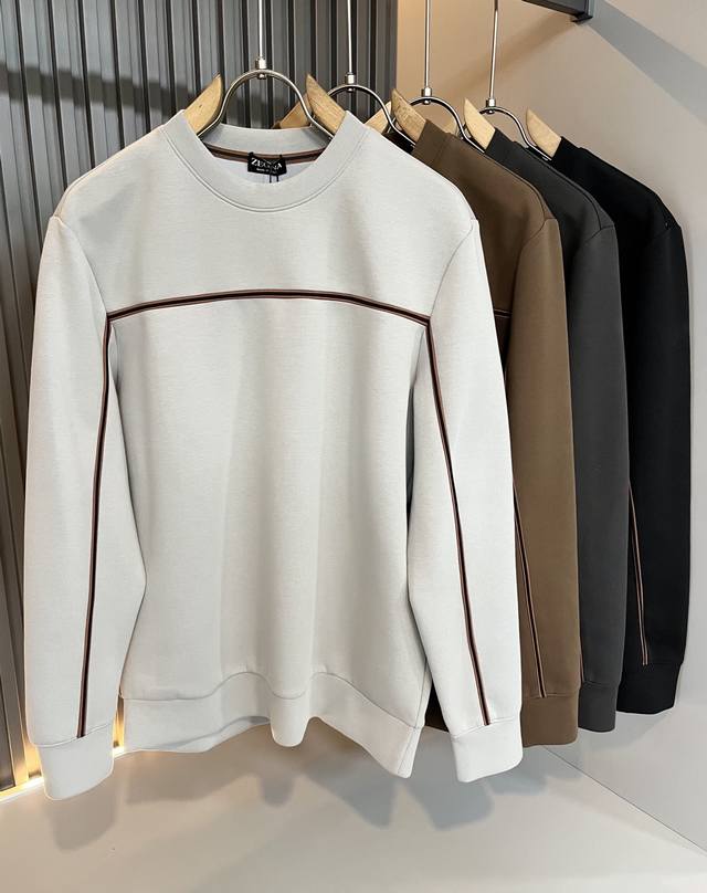 Ermenegildo Zeg*A杰*亚 2025秋冬新款男士休闲卫衣，压轴的渠道货出现了！！柜台同步销售！ 毫不夸张的说，此款裤装是原厂代工渠道的货，并不是吹