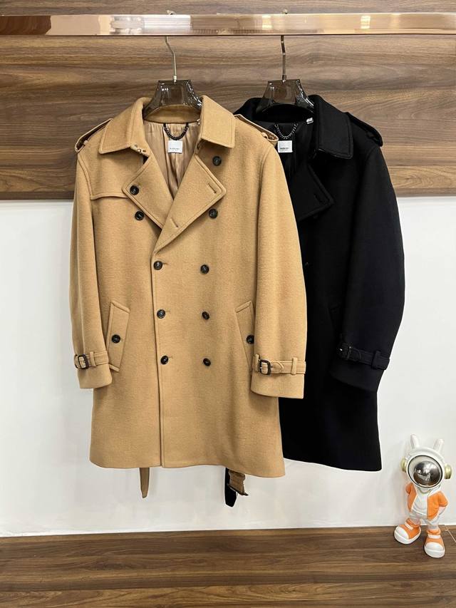 真皮系列 Burberry 2025Ss秋冬新款发布巴宝莉羊绒大衣外套，秋季爆款羊绒面料，长款带腰带设计，穿上就是舒适自在又显瘦的存在，慵懒而随性，结合干净简单