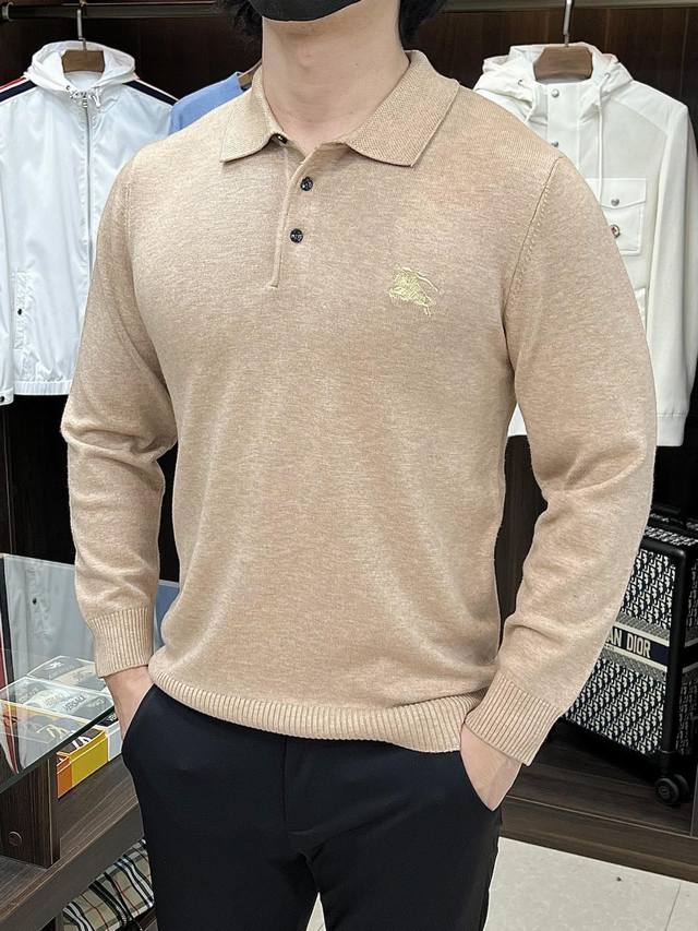 主推 Burberry 巴宝莉 独家专供新款羊毛针织衫潮男时尚翻领羊毛衫，高端欧版原单羊毛针织毛衣，美丽诺羊毛面料，透气舒适度高，细节无可挑剔，品牌元素设计理念