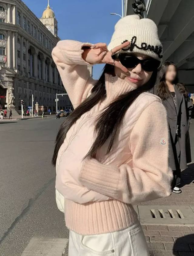 高定版 棉服版本 Moncler 蒙口 针织拼接棉服 这款针织拼接棉服，保暖力满分 Sml码 衣长54-56-58胸围104-108-112 ：蒙Kou针织拼接